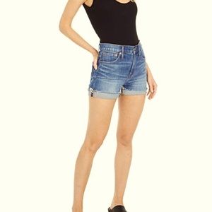 Madewell jean shorts mid-rise size 24